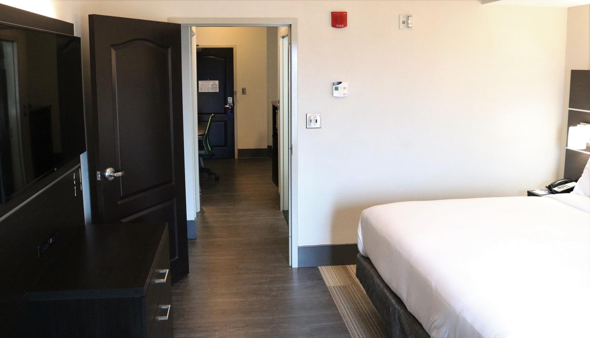 Holiday Inn Express Hotel & Suites Columbia-Fort Jackson By Ihg Kültér fotó