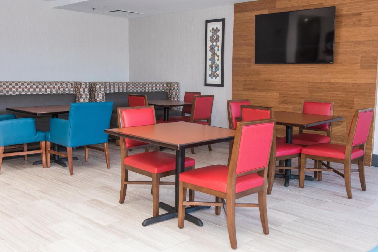 Holiday Inn Express Hotel & Suites Columbia-Fort Jackson By Ihg Kültér fotó